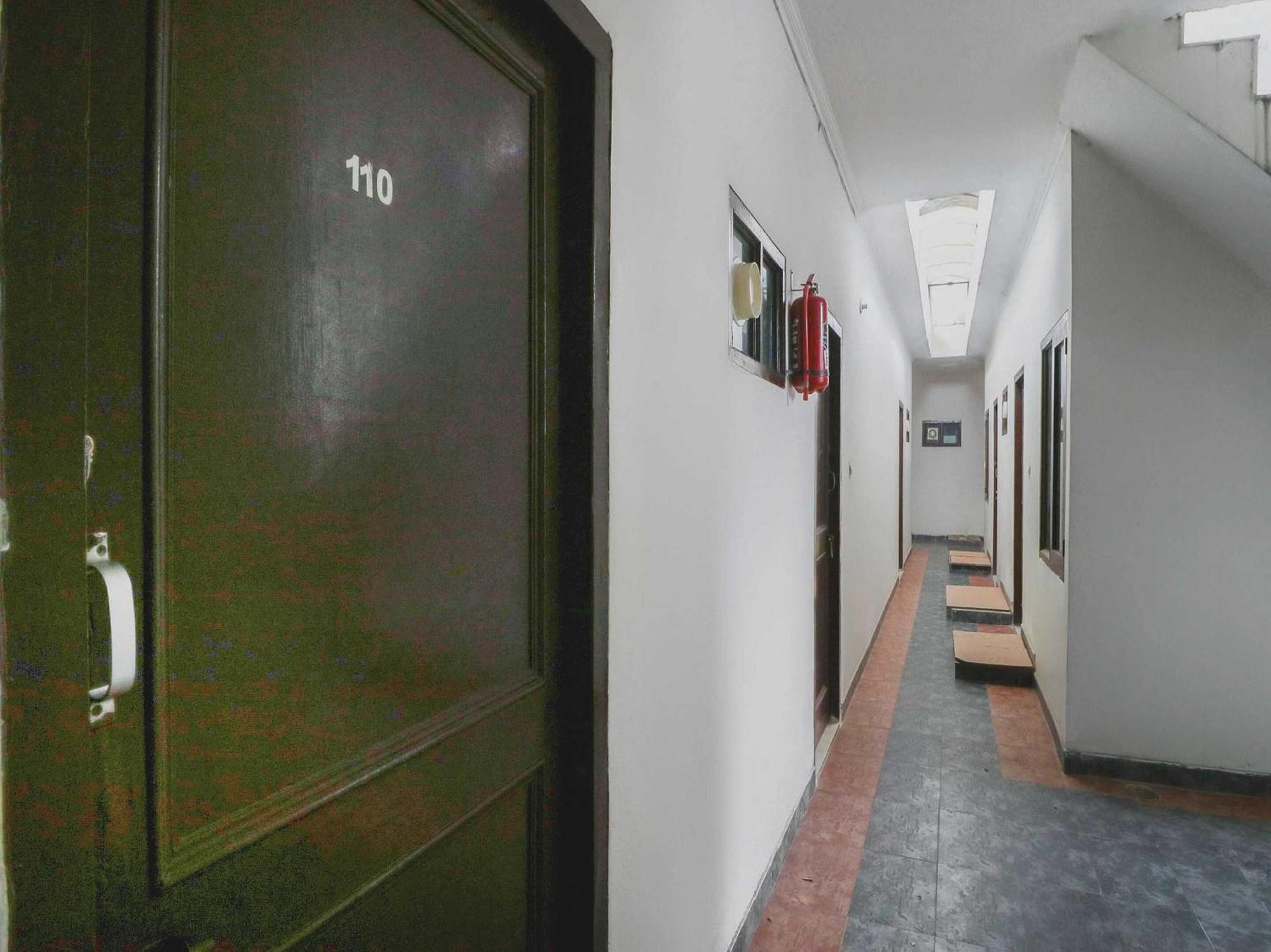 Hotel O Sun City 42 Chandigarh Bagian luar foto